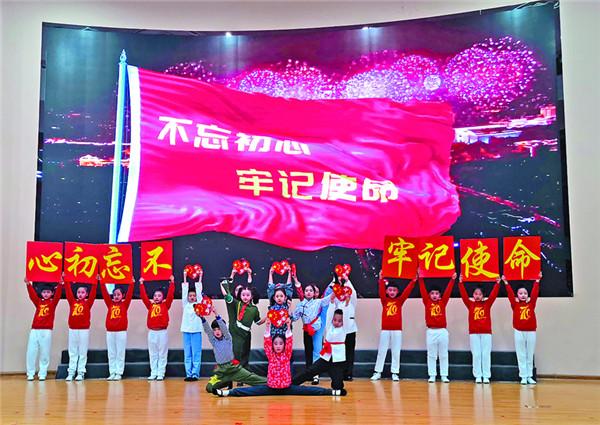 当庭认罪!公开接受审判,谷爱凌入籍功臣贪腐2254万,夫妻同被抓
